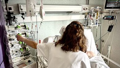 SOS ISCHEMIE DIGESTIVE, UNE NOUVELLE FILIÈRE DE PRISE EN CHARGE DÉDIÉE AUX URGENCES VASCULAIRES INTESTINALES